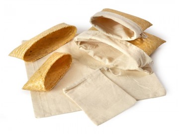 Bamboe etui met as-zakje